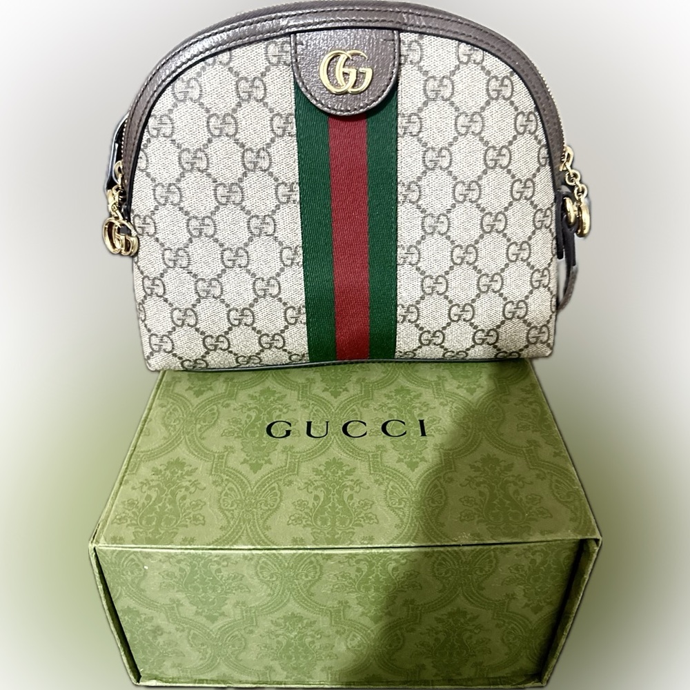 Gucci Cream and Green Crossbody Bag with Signature Style